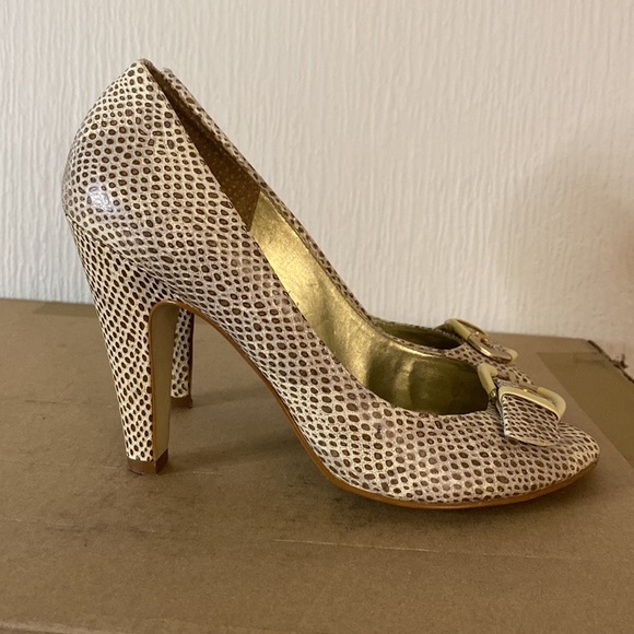 BCBGeneration, beige, thick heel - Picture 3 of 6